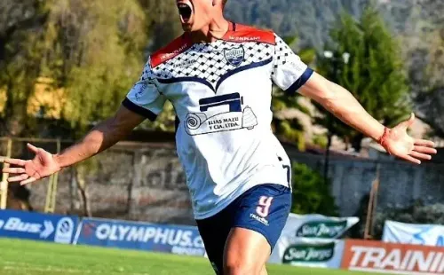 Lucas Martínez le dio el triunfo a Recoleta en el minuto 87. Foto: @deportes.recoleta