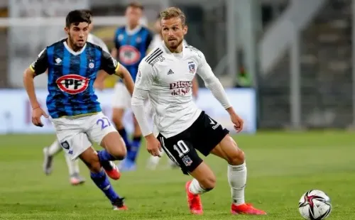 Christian Santos ya debutó por apuro, pero en Colo Colo lo quiere al 100 por ciento para que se destape con todo. Foto: Agencia Uno