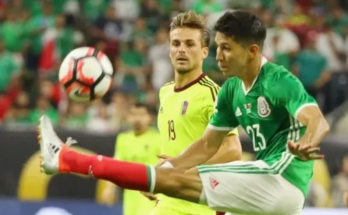 Christian Santos se ilusiona con volver a vestir la camiseta de Venezuela, tal como lo hiciera en la Copa América Centenario de 2016. Foto: Getty Images