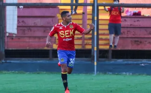 Cristian Palacios puso el segundo gol con un cabezazo en un tiro de esquina. (Foto: Agencia Uno)