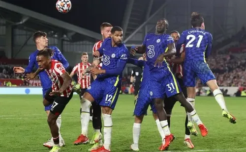 Chelsea derrotó al Brentford y recupera la punta en la Premier League.