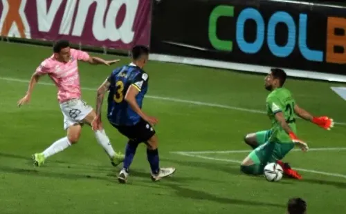 Huachipato perdió ante Everton en el estreno de Mario Salas como nuevo DT acerero.