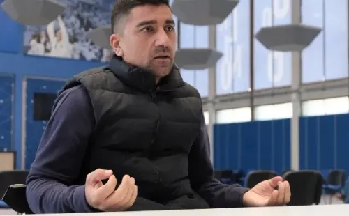 David Pizarro rindiendo su examen oral de entrenador en Italia. Foto: FIGC