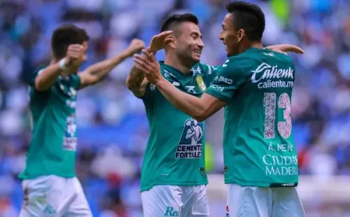 Jean Meneses y Víctor Dávila fueron titulares en el triunfo de León. (Foto: Getty Images)
