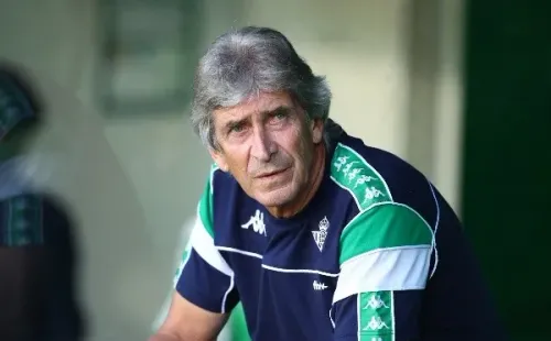 Manuel Pellegrini motivó al Betis a ir por más esta temporada tras el triunfo ante Rayo Vallecano y quedar a solo puntos de la cima. Foto: Getty Images