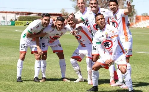 Cobresal no pudo aprovechar la ventaja que habían logrado a los cinco minutos. (Foto: Agencia Uno)