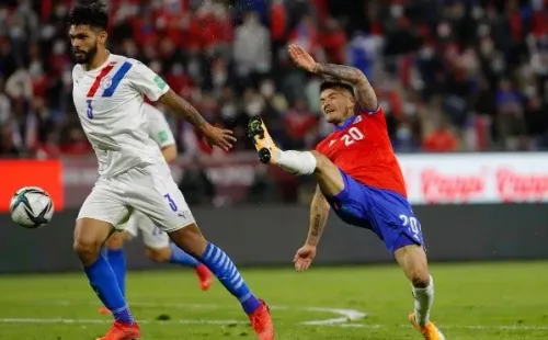 Aránguiz es duda contra Paraguay por lesión, pero Cagigao confía en que podrá estar.