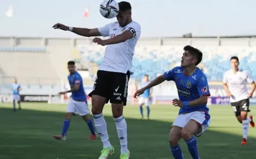 Jeyson Rojas y la patrulla juvenil de Colo Colo contra Audax.