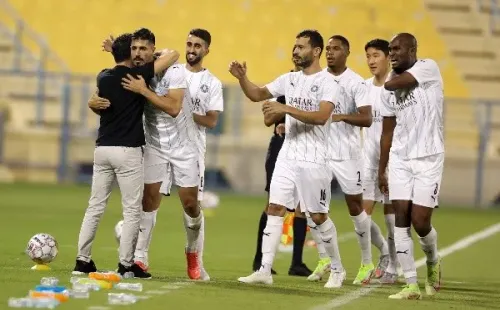 Los jugadores de Al Sadd se despidieron de Xavi. (Foto: Al Sadd)