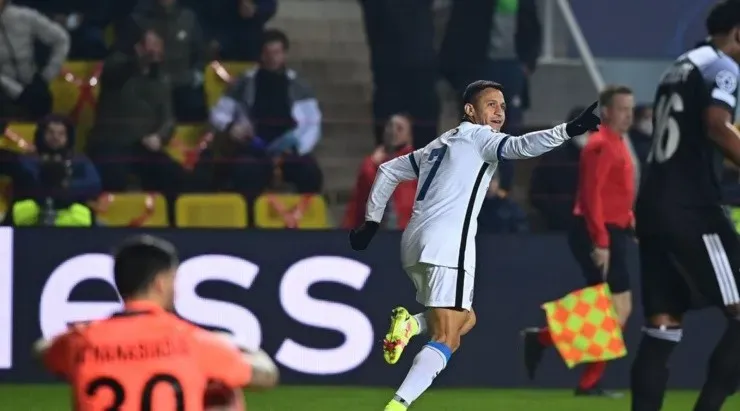 Alexis Sánchez festeja su gol y el triunfo del Inter de Milán: Foto: Inter