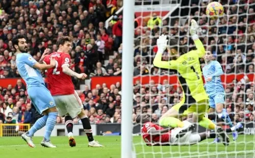El autogol que abrió el marcador para el sólido triunfo del Manchester City