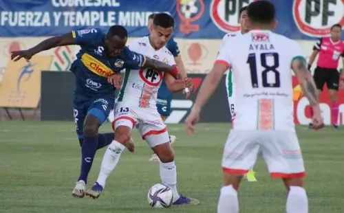 Cobresal y Everton animaron un entretenido partido en El Salvador. (Foto: Agencia Uno)