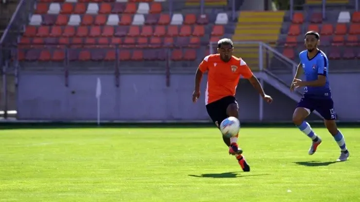 Nicolás Maturana, delantero de Cobreloa en Primera B