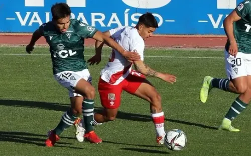 Curicó Unido fue una visita amarga y condenó a Santiago Wanderers a la Primera B. Foto: Agencia Uno
