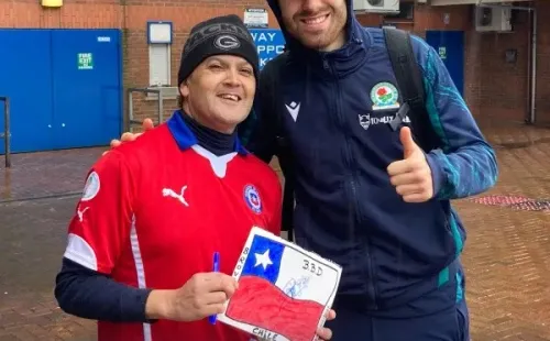 El fanático Marcelo Gallardo pudo conocer a Ben Brereton Díaz. (Foto: Blackburn Rovers)