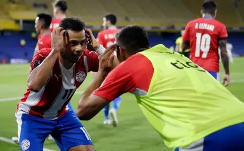 Óscar y Ángel Romero son número puesto ante Chile en el Defensores del Chaco