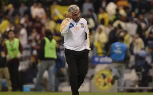 Ferretti se enfrenta a una dura sanción por sus comentarios homofóbicos y machistas en conferencia de prensa.