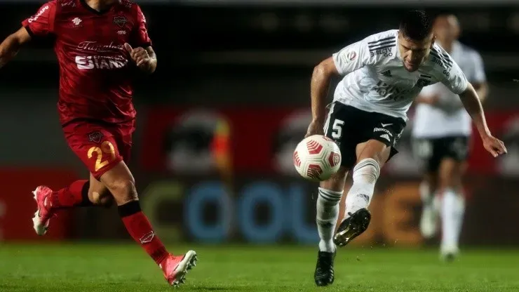 Leonardo Gil mediocampista argentino chileno de Colo Colo