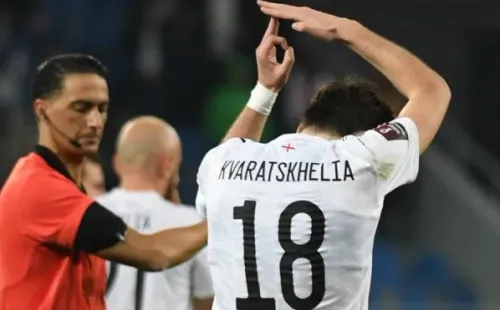 Khvicha Kvaratskhelia fue la gran figura con un doblete. (Foto: UEFA)