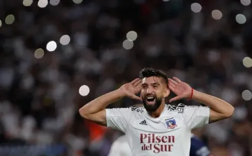 Emiliano Amor convirtió un penal bastante caliente sobre el final. (Foto: Agencia Uno)