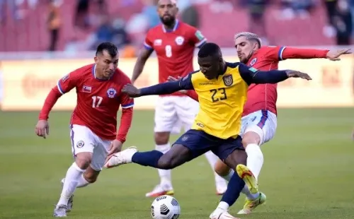Chile vuelve a verse las caras con Ecuador en un duelo clave. En el duelo anterior, igualaron sin goles. Foto: Getty Images