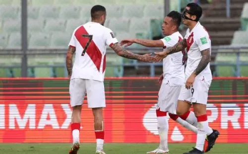 Perú quiere Mundial y no baja los brazos: triunfo ante Venezuela y tarea para Chile.