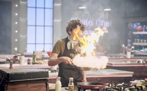 Felipe Ríos vive otro incómodo momento con la chef Fernanda en Masterchef Celebrity.