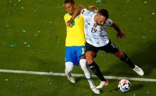 Nicolás Otamendi pegó un tremendo codazo y el árbitro le perdonó la vida. Por ahora, juega ante Chile. Foto: Getty Images