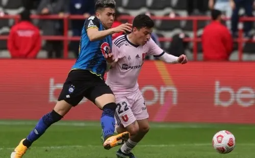 Universidad de Chile y Huachipato son parte de los clubes que buscan escapar del descenso en las últimas dos fechas. Foto: Agencia Uno