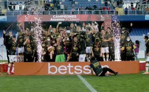 Matías Cano se despidió de Coquimbo Unido dejándolo en la Primera División y como campeón de la Primera B. Foto: Agencia Uno