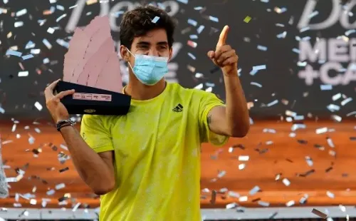 Cristian Garin llegará al ATP 250 de Santiago 2022 a defender su título obtenido tras vencer a Facundo Bagnis en la final de 2021. (Foto: Getty Images)