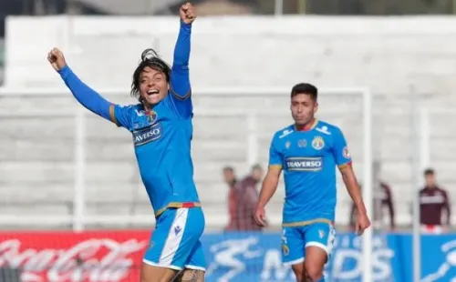 El jugador de Audax Italiano y la selección chilena cumplió con su votación