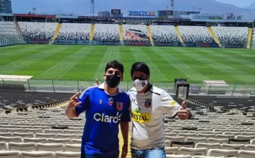 Hinchas de Colo Colo y la U llegaron juntos a votar al estadio Monumental. (Foto: @cr_alvarado83)