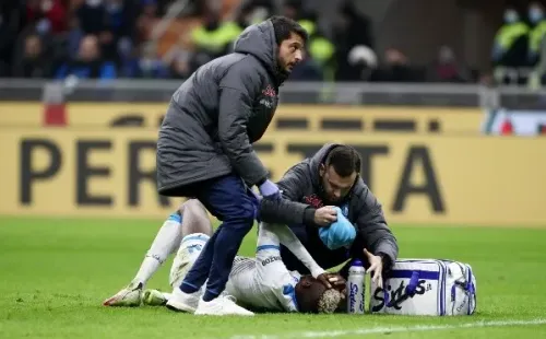 Victor Osimhen terminó con una terrible fractura en su rostro y tendrá que ser operado. Foto: Getty Images