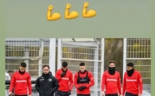 El volante apareció junto al plantel del Leverkusen en el entrenamiento de este martes.