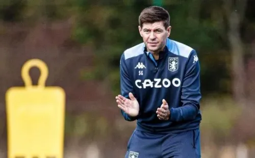 Steven Gerrard cambia alimentación de Aston Villa