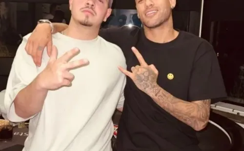 Neymar junto a su compatriota Jottape de fiesta en París. (Foto: captura)