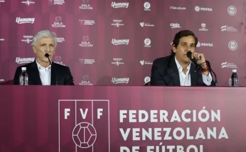 José Pekerman firmó por cinco años como entrenador de la Vinotinto. (Foto: @SeleVinotinto)