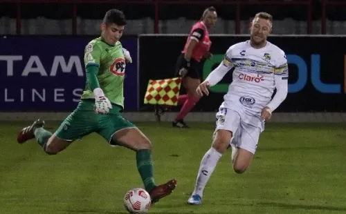 Martín Parra ha tenido que pararse bajo los tres palos del arco de Huachipato en siete oportunidades en la temporada 2021. (Foto: Agencia UNO)
