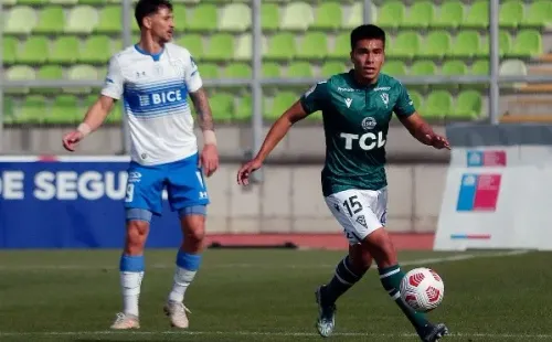 Martín Villarroel enfrentando a Universidad Católica en el estadio Elías Figueroa de Valparaíso (Foto: Agencia UNO)