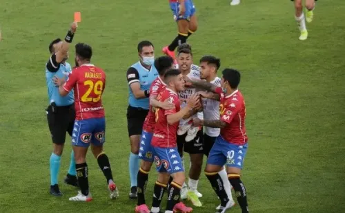 Méndez expulsado por Piero Maza: el jugador de UE insiste en que no quiso provocar a los hinchas de Colo Colo.