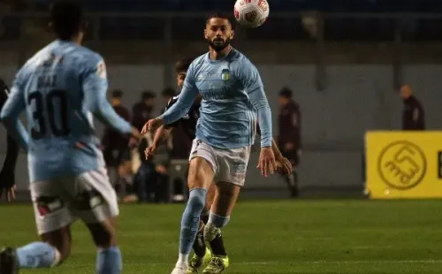 Marcelo Larrondo pensó en dejar el club en ese momento, pero luego de una conversación siguió al frente