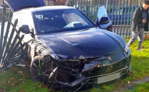 El futbolista Kortney Hause destruyó su Lamborghini estrellándolo contra un jardín infantil. (Foto: captura)