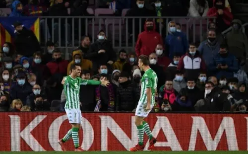 La celebración de Juanmi Jiménez en el triunfo del Betis