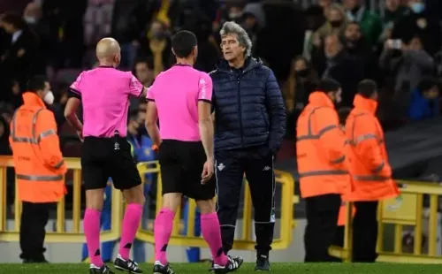 Manuel Pellegrini quedó feliz con el triunfo del Betis ante el Barcelona y se mete en la pelea por el liderato de La Liga. Foto: Getty Images