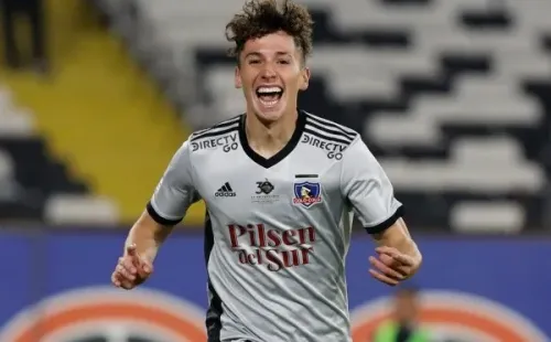 El joven albo, Luciano Arriagada, tendrá la chance de vestir La Roja en los duelos amistosos de diciembre.