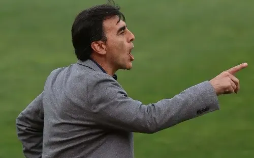 Gustavo Quinteros advirtió a Blanco y Negro que necesita tres refuerzos para la próxima temporada. Foto: Agencia Uno