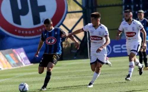 Deportes Melipilla cayó en la última fecha con Huachipato, pero se salvó de todo quedando a un puesto del partido de promoción. (Foto: Agencia UNO)