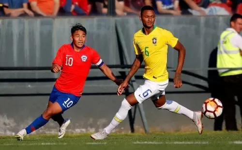 Marcelo Allende tuvo destacadas participaciones con las divisiones inferiores de La Roja y ante El Salvador tuvo su debut como titular y fue reemplazado en el minuto 76 por Marcelino Núñez. (Foto: Agencia UNO)