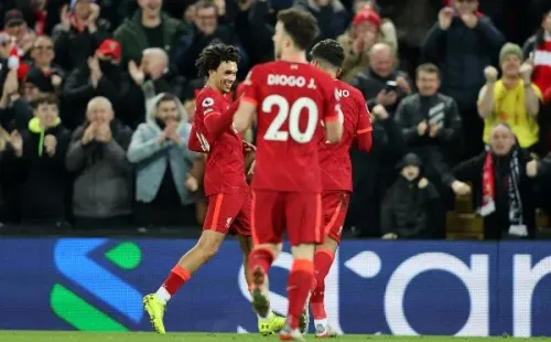 Liverpool se mantiene como escolta de la Premier League a un punto del Manchester City. (Foto: Getty Images)